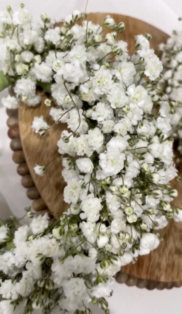 Reception floral décor